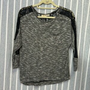 Ladies 3/4 sleeve top